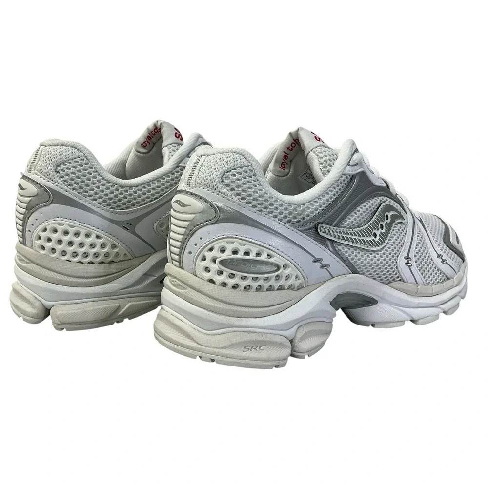 Saucony ProGrid Triumph 4 Heritage in white and silver features Women's Size 6.5
